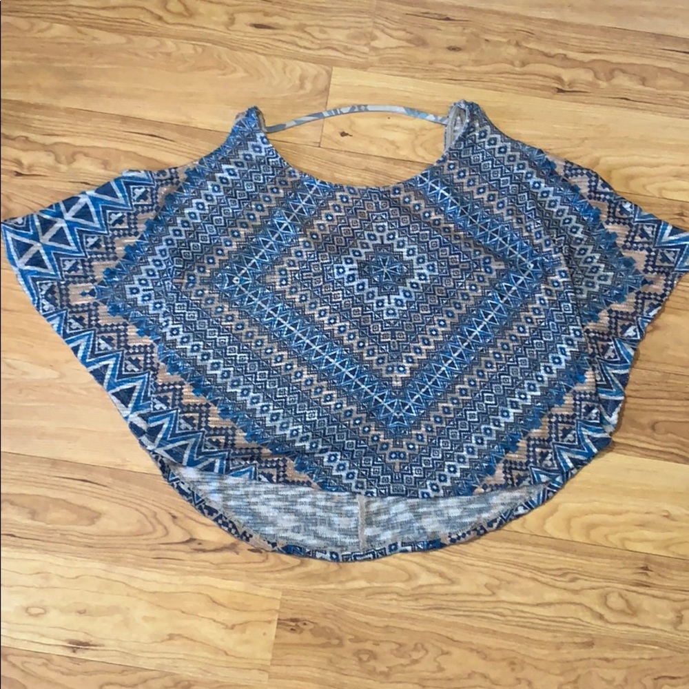 Shawl-Style Patterned Top
